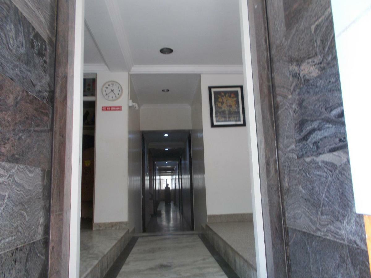 Hotel Embassy Bangalore Exterior photo
