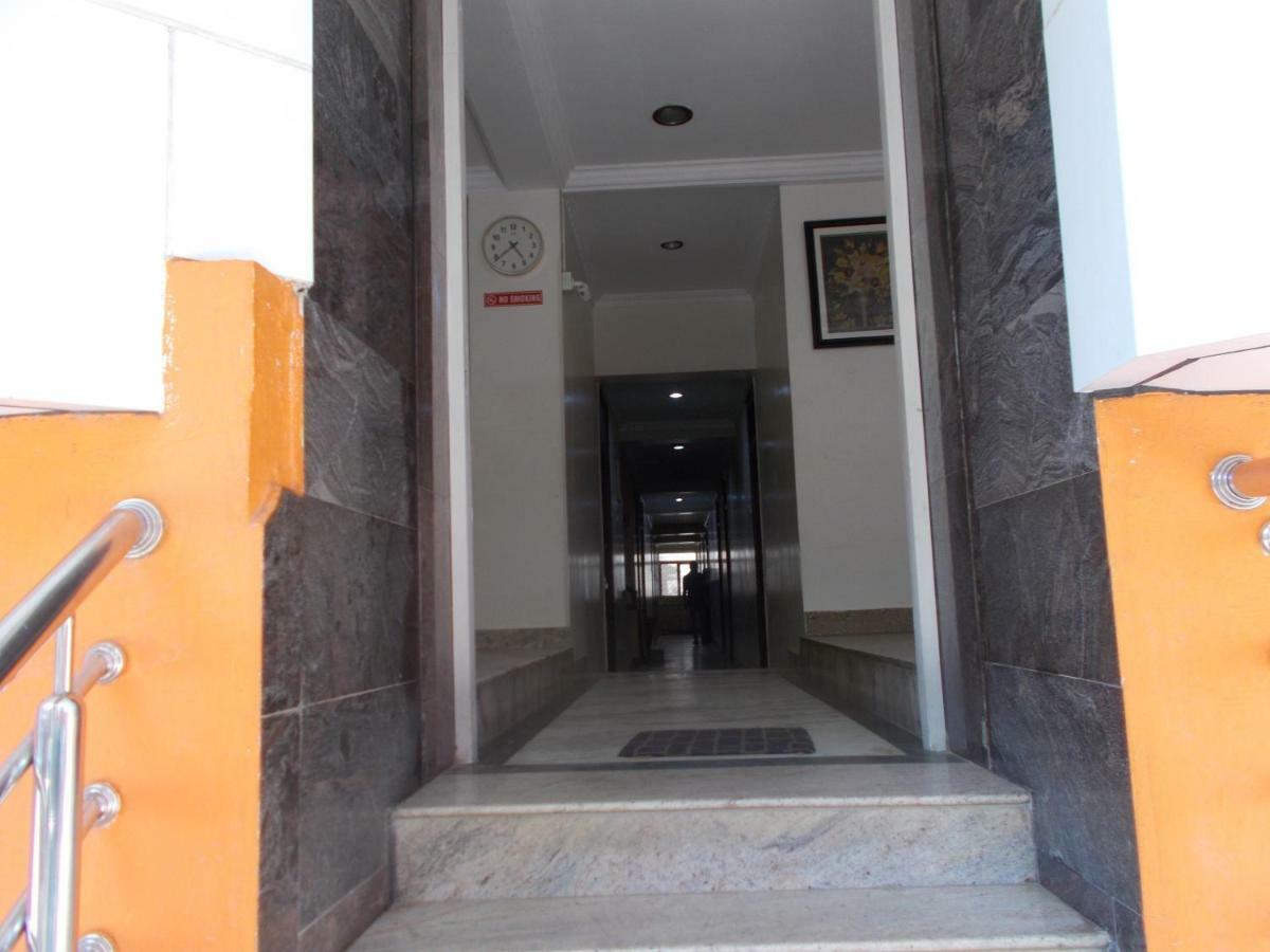 Hotel Embassy Bangalore Exterior photo